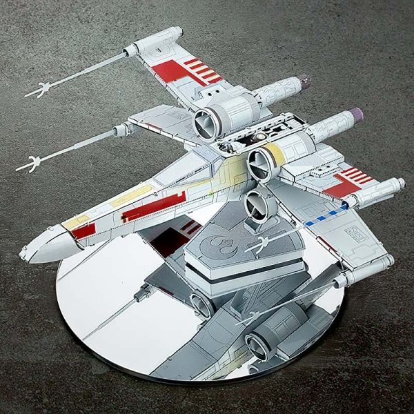 X-Wing Starfighter Puzzle 3D - Metal Earth - Imagen 2